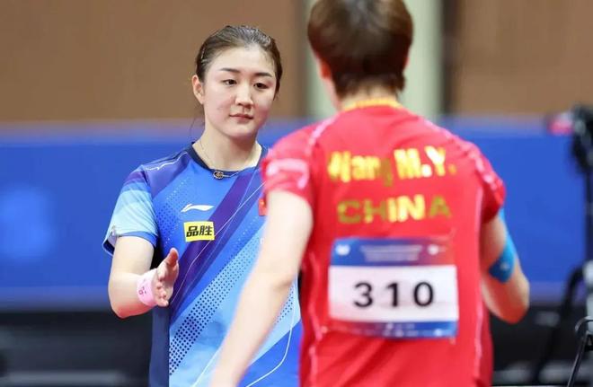 家庭聚会上 家庭聚会上