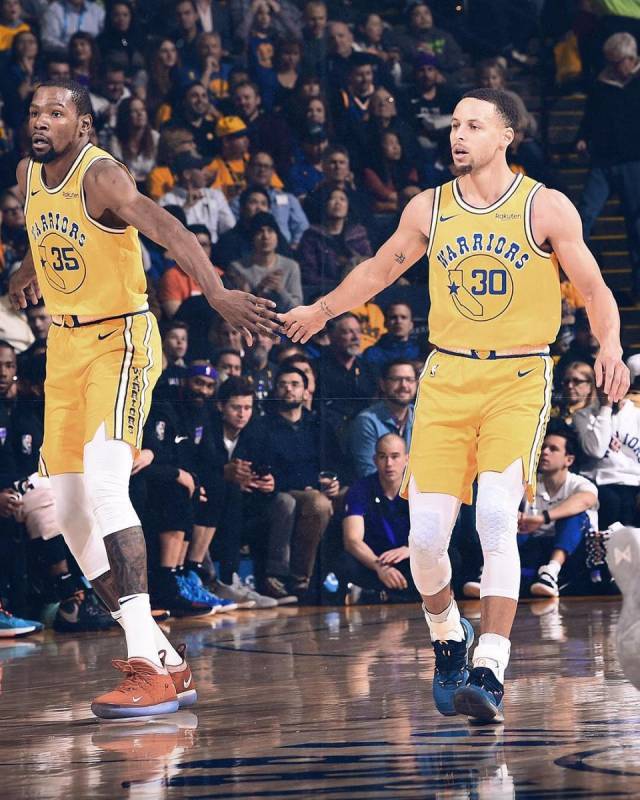 足球的参与 足球的参与