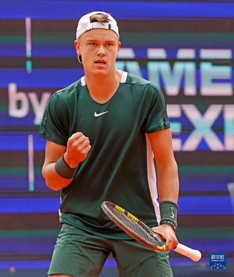 他因6次失 他因6次失